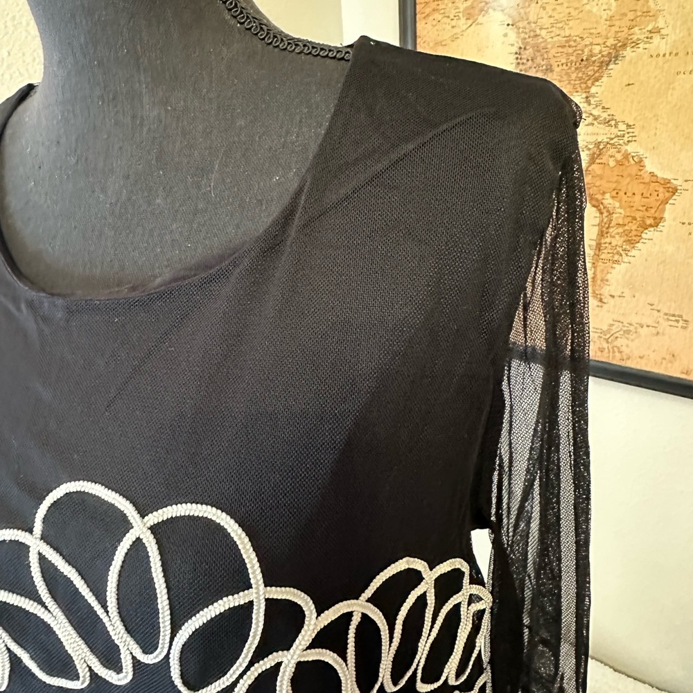 Alfani beautiful black and white top - Picture 3 of 11
